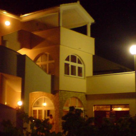 Apartments Jakovcev Betina  Luaran gambar
