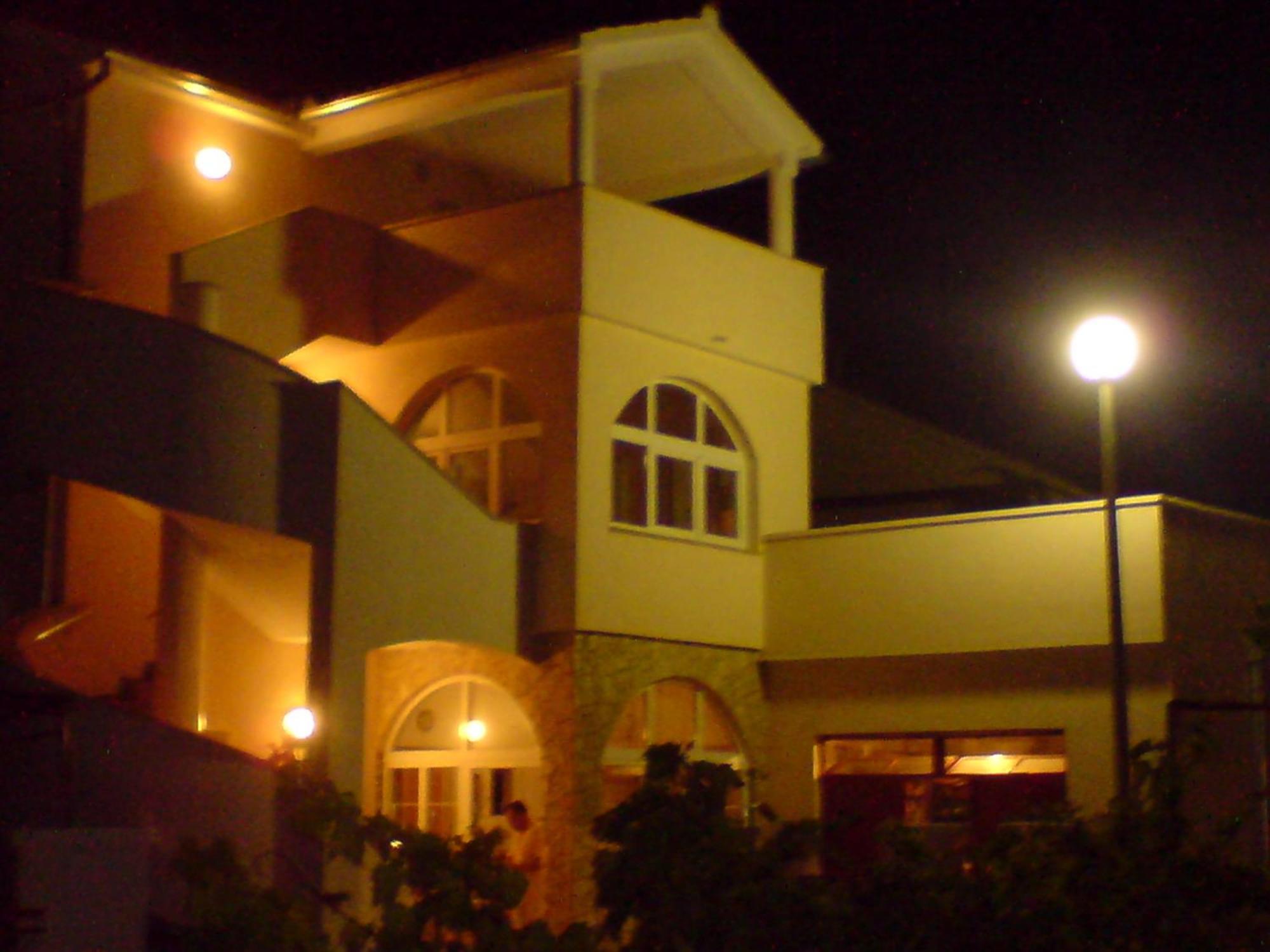Apartments Jakovcev Betina  Luaran gambar