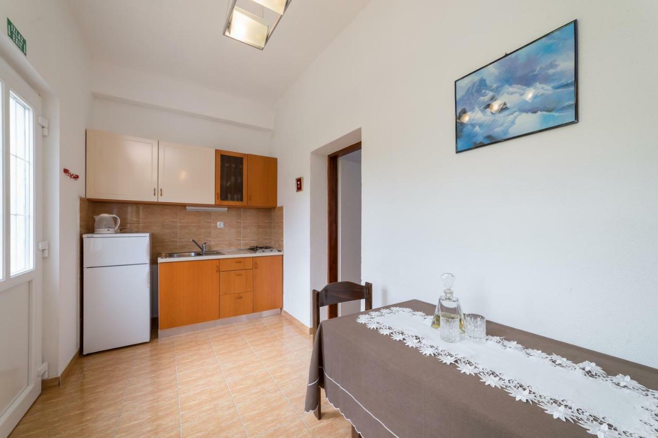 Apartments Jakovcev Betina  Luaran gambar