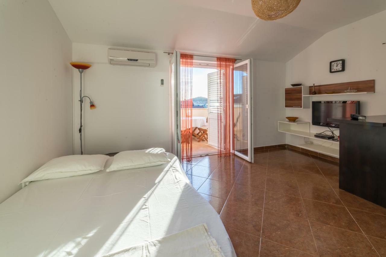 Apartments Jakovcev Betina  Luaran gambar