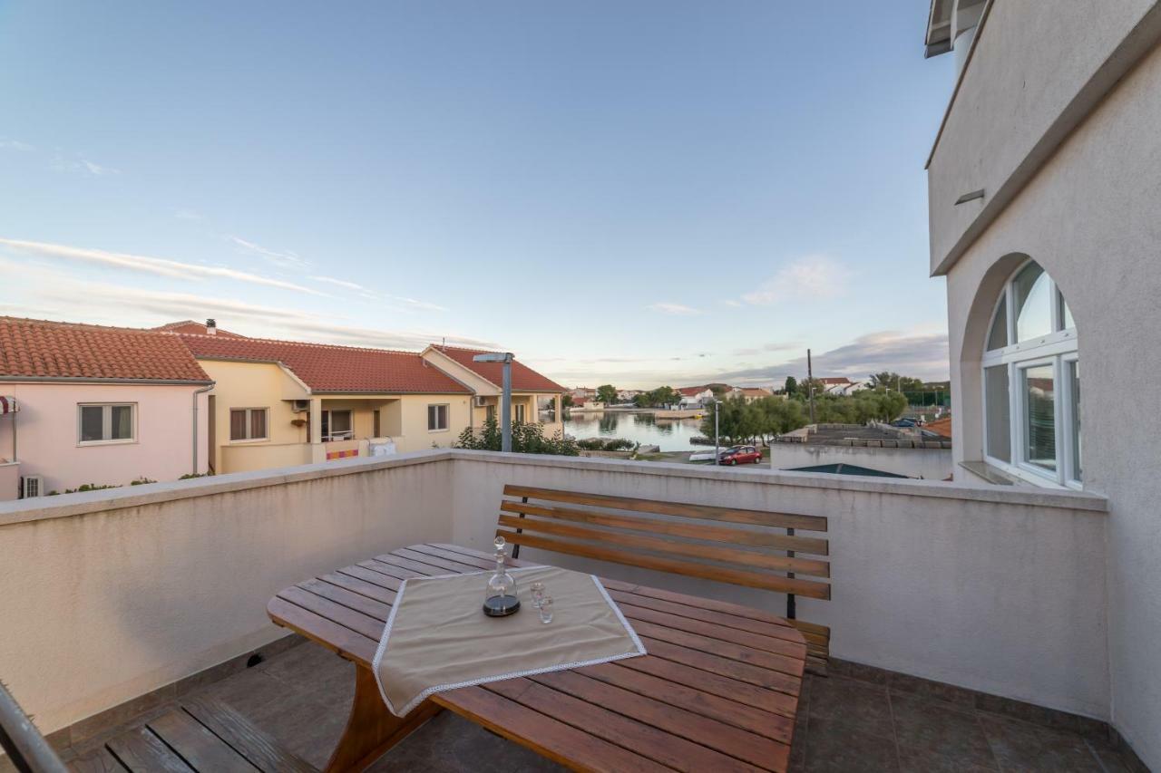 Apartments Jakovcev Betina  Luaran gambar