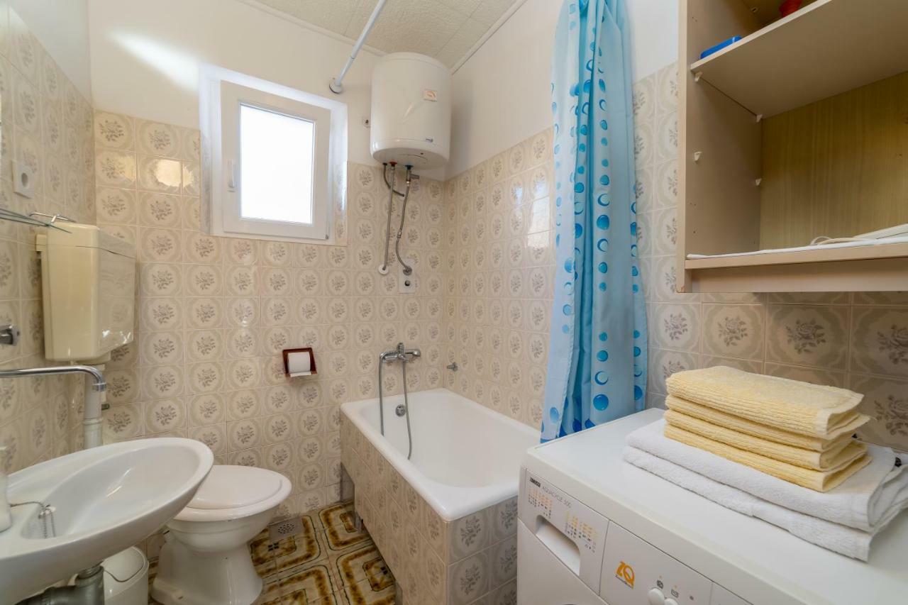 Apartments Jakovcev Betina  Luaran gambar